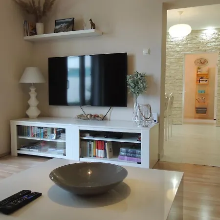 Ferara Apartment *