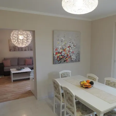 Ferara * Betina (Sibenik-Knin)