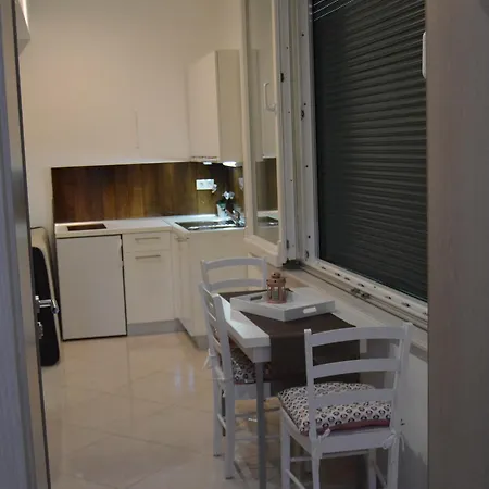 Ferara Apartment *
