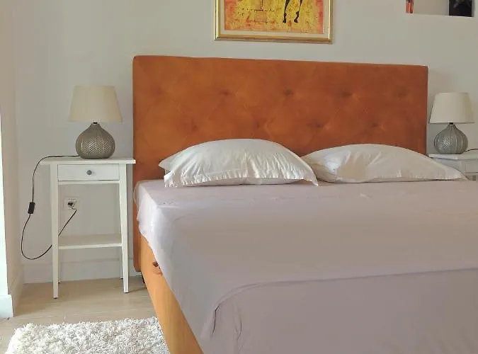 Ferara * Betina (Sibenik-Knin)